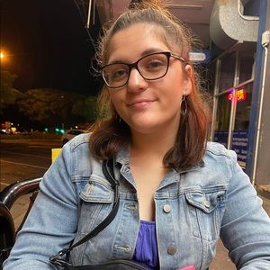 Meet your Posher, Brooke